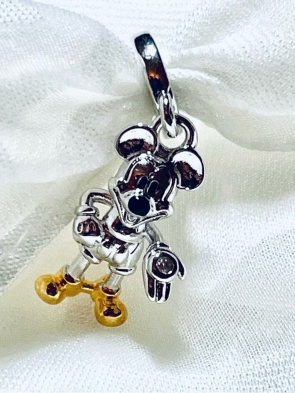 🐭✨ NWOT Mickey Mouse Charm – Disney Inspired 💫